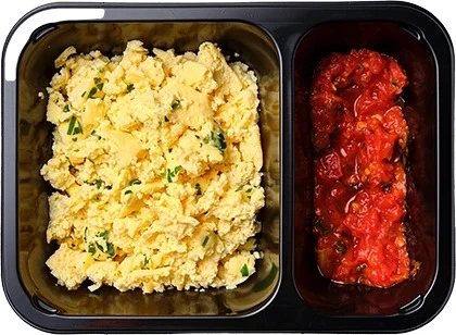 Скрэмбл с томатным соусом