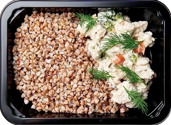 Куриное бедро в перечном соусе<br/>Гречка отварная