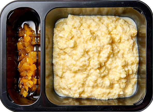 Каша кукурузная с грушевым конфитюром