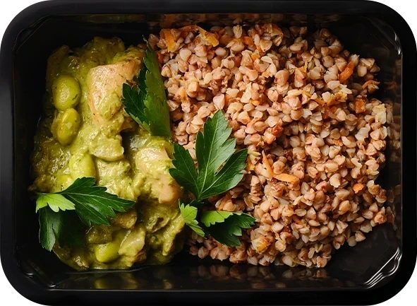 Зеленое карри с бобами<br/>Гречка по-деревенски